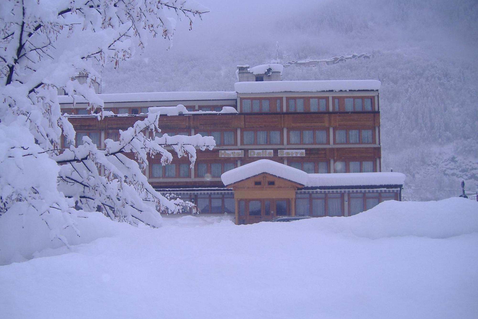 Hotel Dalla Serra Mezzana  Esterno foto
