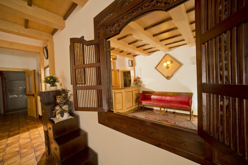 Hotel Dalla Serra Mezzana  Esterno foto