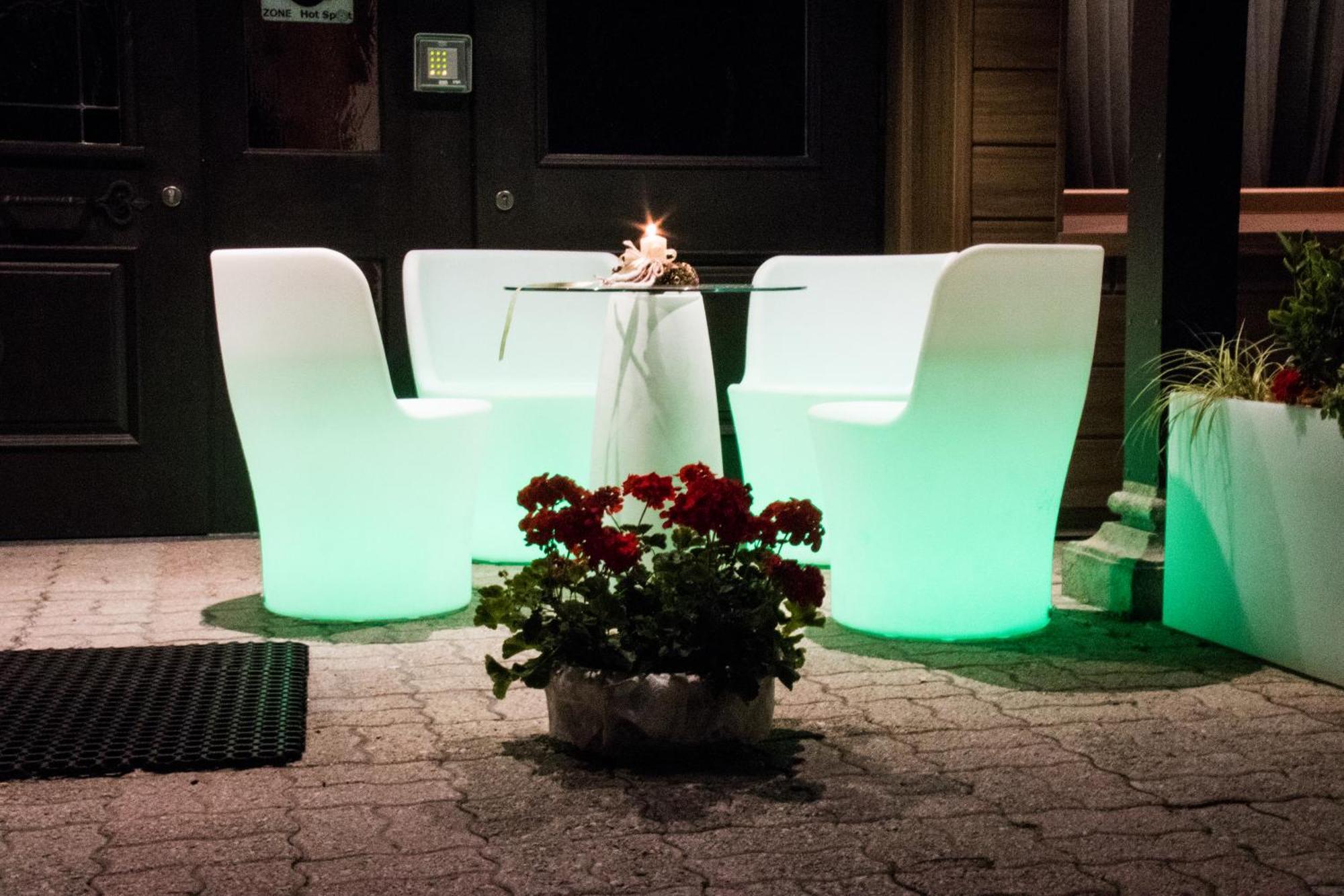 Hotel Dalla Serra Mezzana  Esterno foto