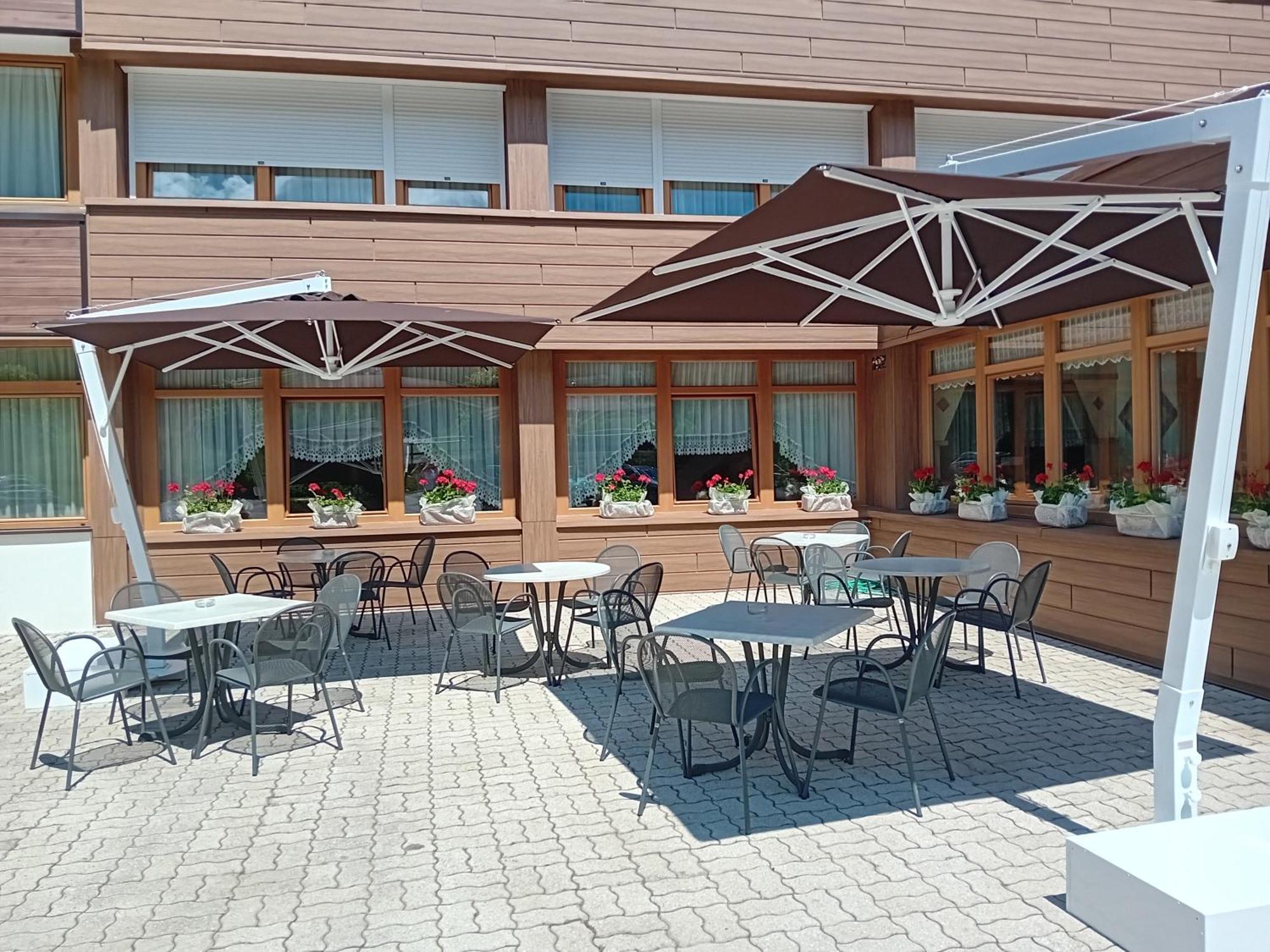 Hotel Dalla Serra Mezzana  Esterno foto