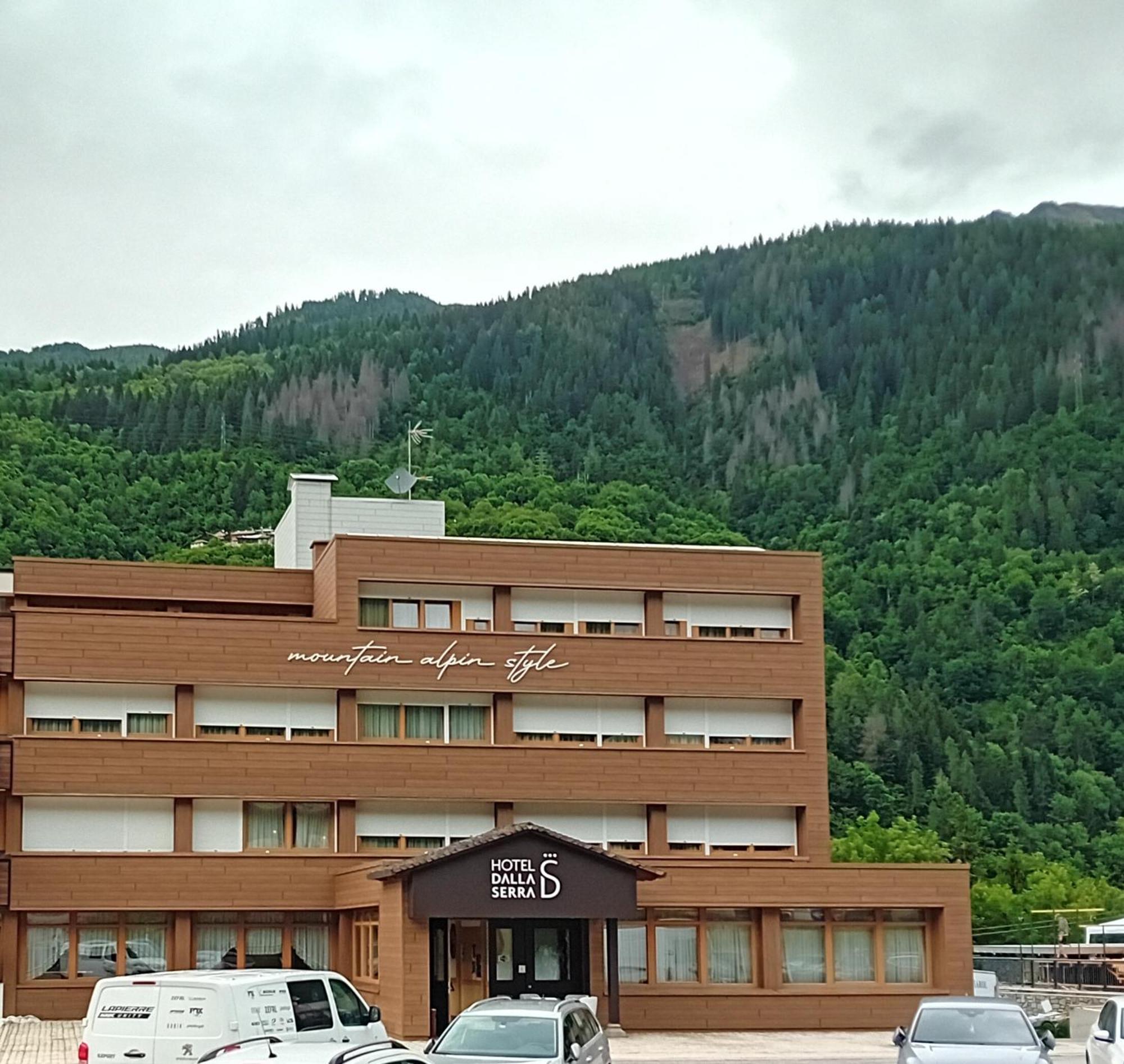 Hotel Dalla Serra Mezzana  Esterno foto