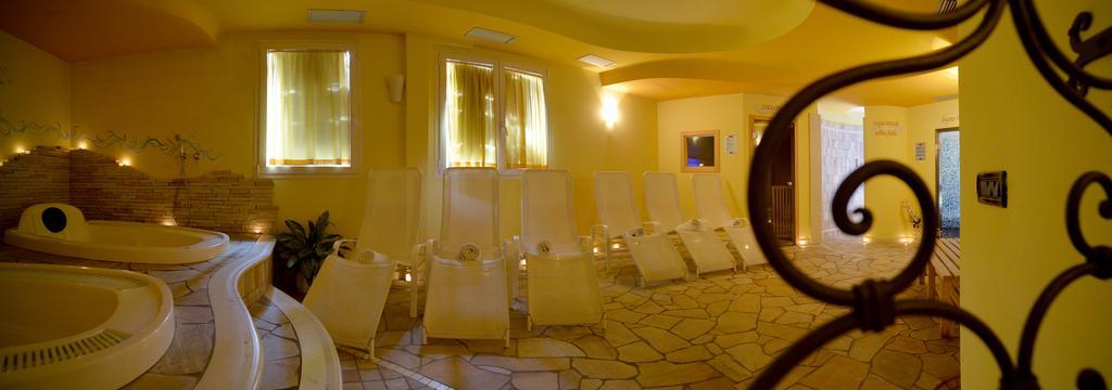 Hotel Dalla Serra Mezzana  Esterno foto