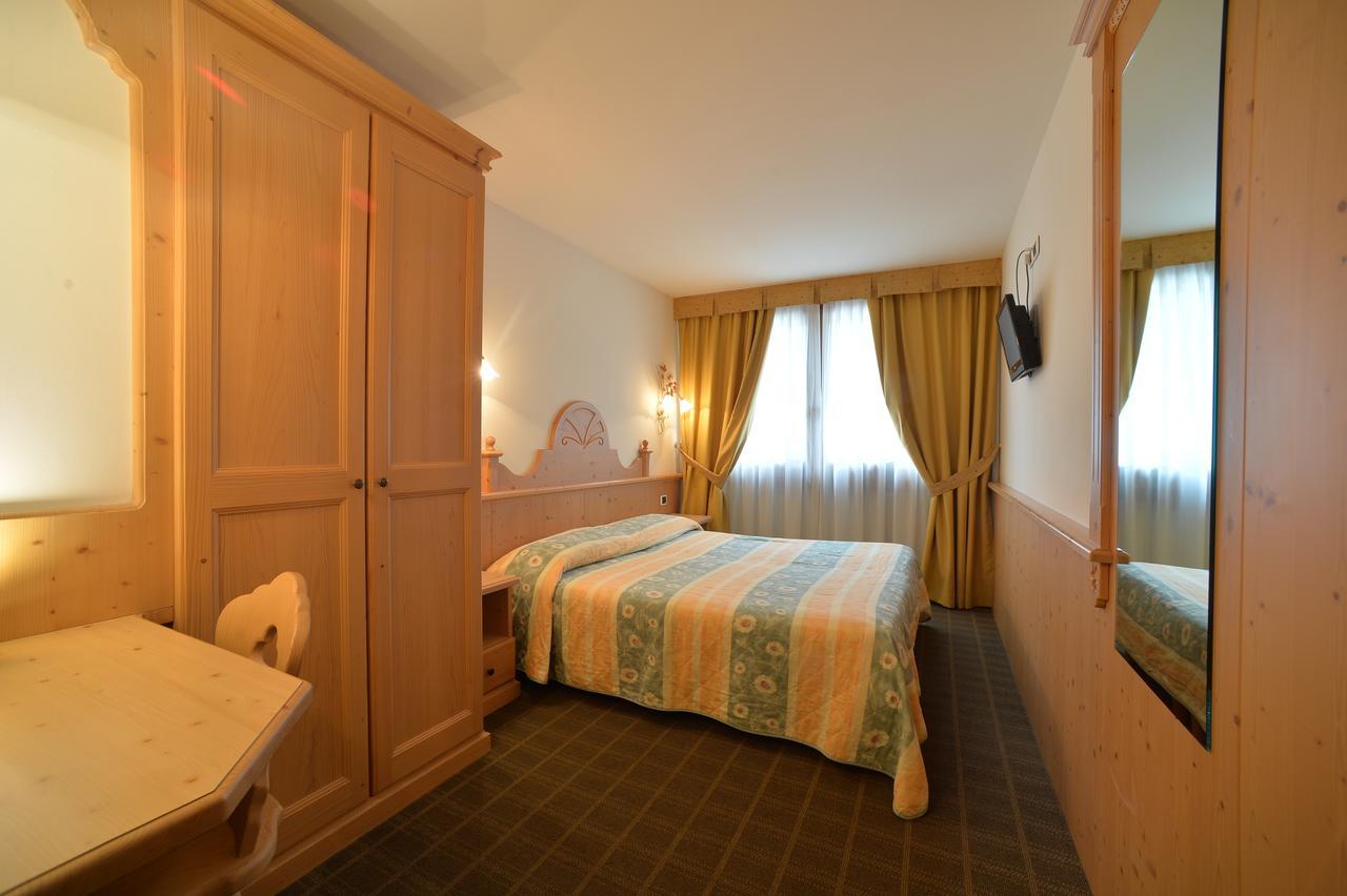Hotel Dalla Serra Mezzana  Esterno foto