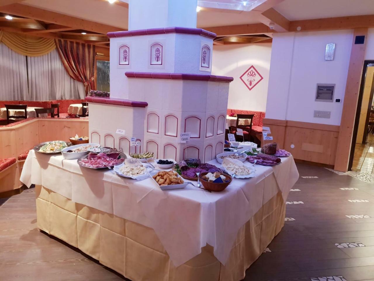 Hotel Dalla Serra Mezzana  Esterno foto
